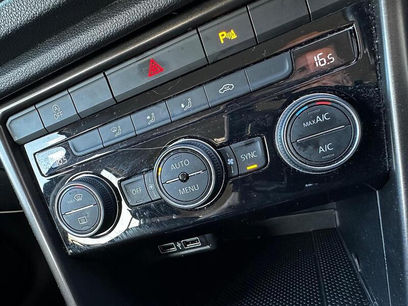 Used Volkswagen T-Roc 2018 for sale - 77132464: Photo 23