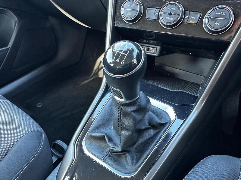 Used Volkswagen T-Roc 2018 for sale - 77132464: Photo 24