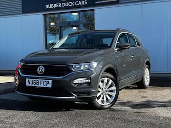Used Volkswagen T-Roc 2018 for sale - 77132464: Photo