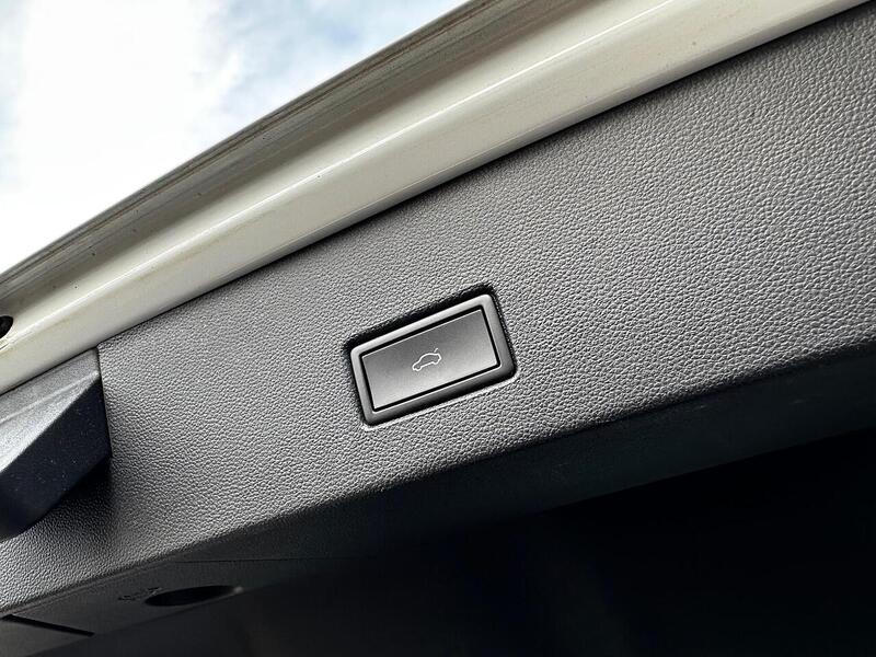 Used Volkswagen T-Roc for sale - 78012713: Photo 10