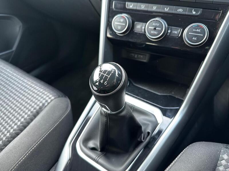 Used Volkswagen T-Roc for sale - 78012713: Photo 25