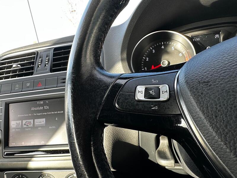 Used Volkswagen Polo 2015 for sale - 77247356: Photo 17