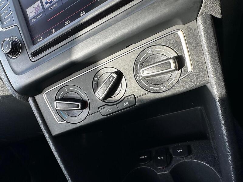 Used Volkswagen Polo 2015 for sale - 77247356: Photo 18