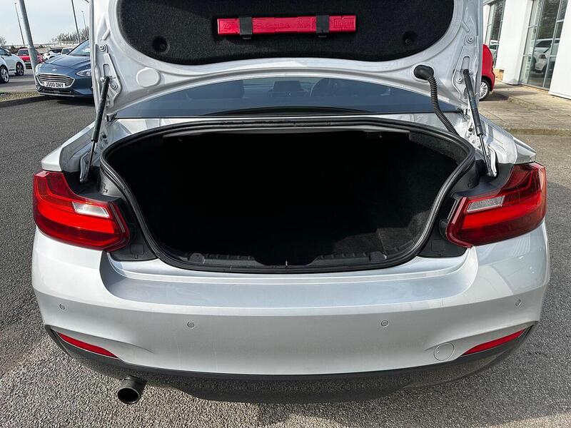 Used BMW 2 Series 2014 for sale - 77968000: Photo 9