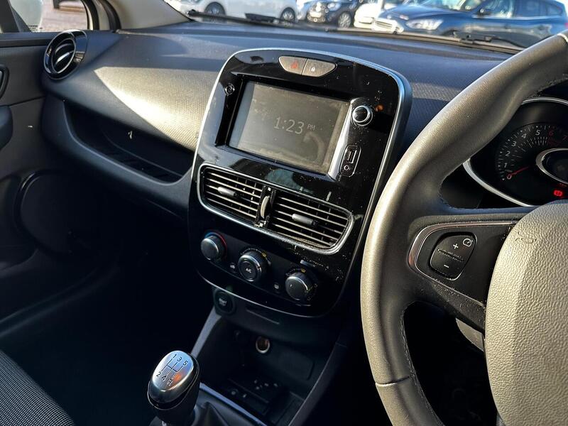 Used Renault Clio 2019 for sale - 77172799: Photo 20
