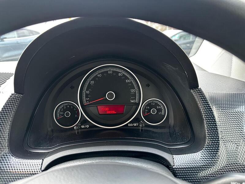 Used Volkswagen up! 2018 for sale - 77906060: Photo 21
