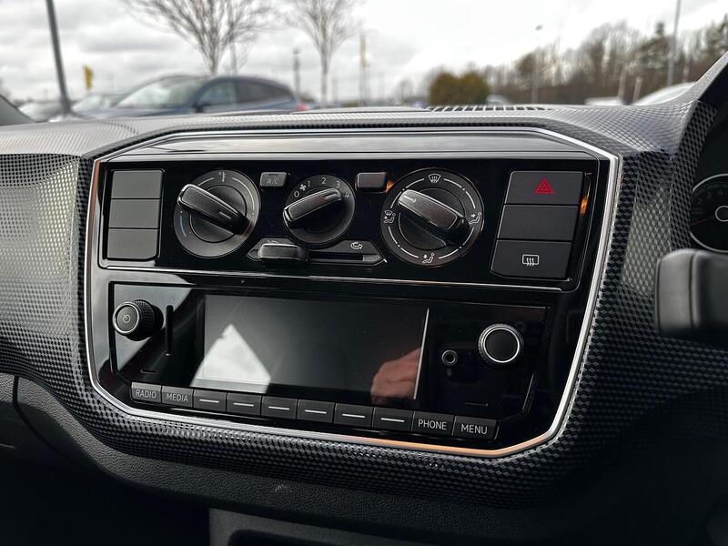 Used Volkswagen up! 2018 for sale - 77906060: Photo 24