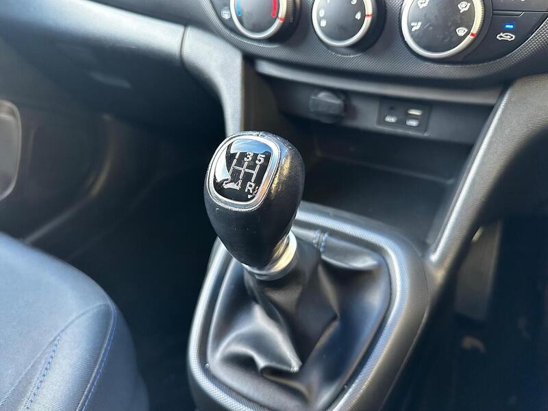 Used Hyundai i10 2018 for sale - 77132566: Photo 19