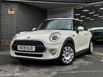 Used MINI Hatch 2019 for sale - 77132454: Photo