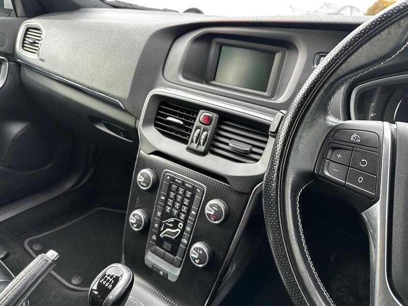 Used Volvo V40 2017 for sale - 77655819: Photo 11