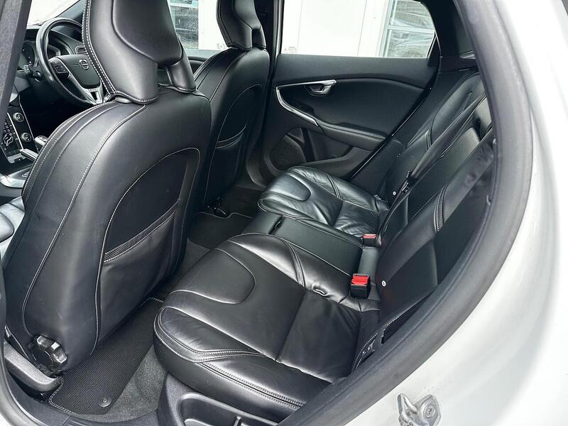 Used Volvo V40 2017 for sale - 77655819: Photo 14