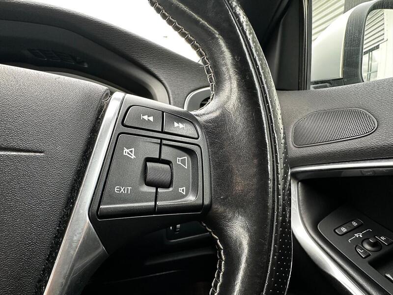 Used Volvo V40 2017 for sale - 77655819: Photo 16