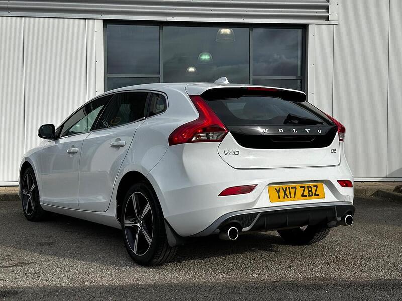Used Volvo V40 2017 for sale - 77655819: Photo 4