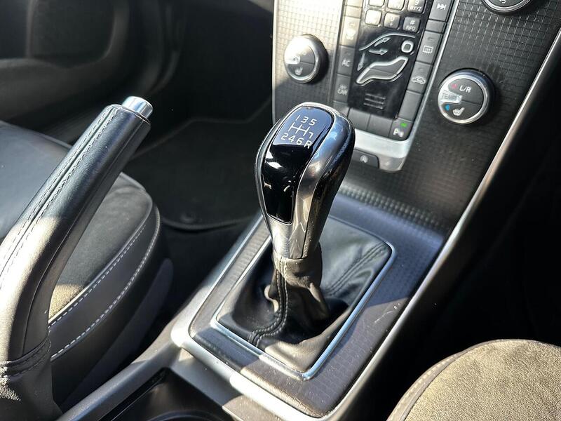 Used Volvo V40 2018 for sale - 77781076: Photo 24