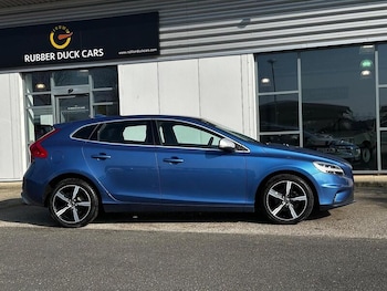 Used Volvo V40 2018 for sale - 77781076: Photo