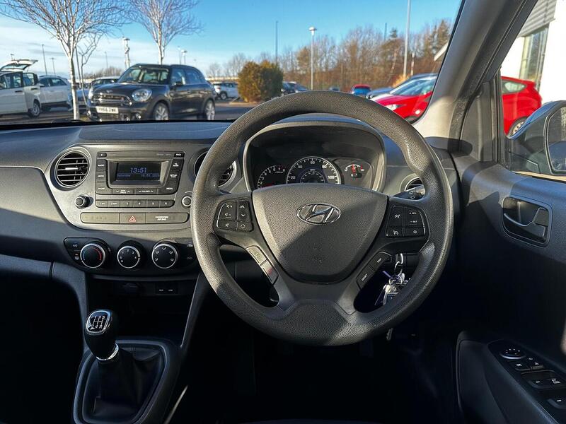 Used Hyundai i10 2017 for sale - 77162051: Photo 11