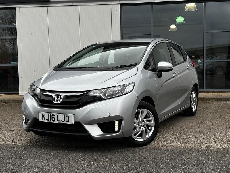 Used Honda Jazz 2016 for sale - 77609586: Photo 3