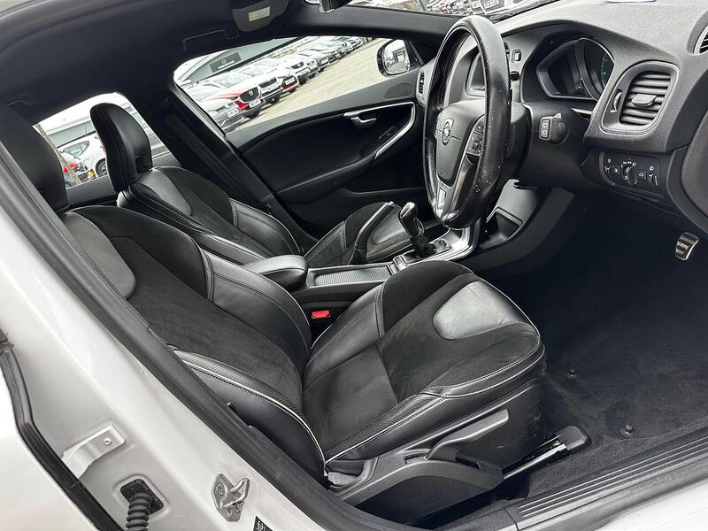 Used Volvo V40 2015 for sale - 77984892: Photo 14