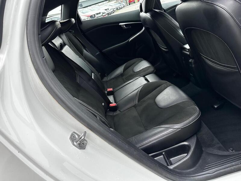 Used Volvo V40 2015 for sale - 77984892: Photo 16