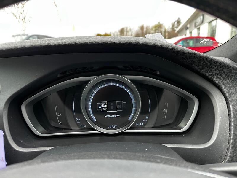 Used Volvo V40 2015 for sale - 77984892: Photo 21