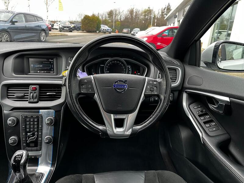 Used Volvo V40 2015 for sale - 77984892: Photo 23