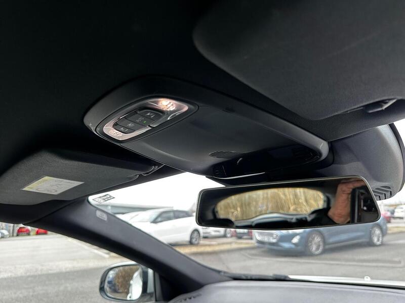 Used Volvo V40 2015 for sale - 77984892: Photo 25