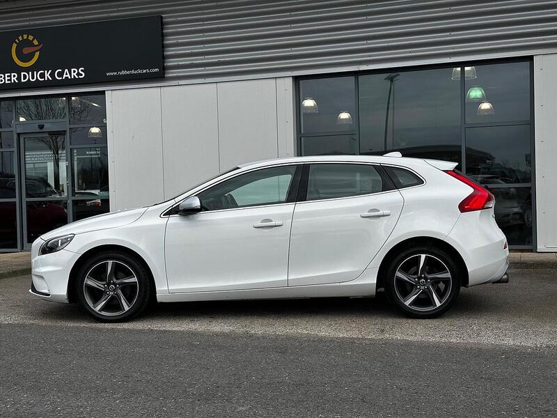 Used Volvo V40 2015 for sale - 77984892: Photo 5