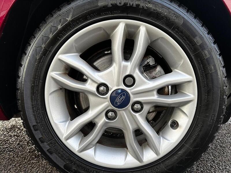 Used Ford Fiesta 2015 for sale - 77132530: Photo 12