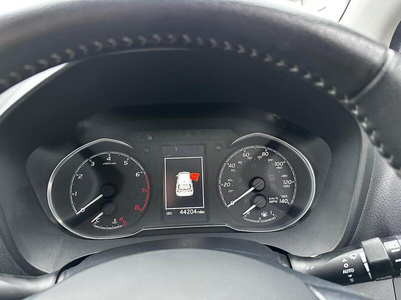 Used Toyota Yaris 2019 for sale - 77132526: Photo 21