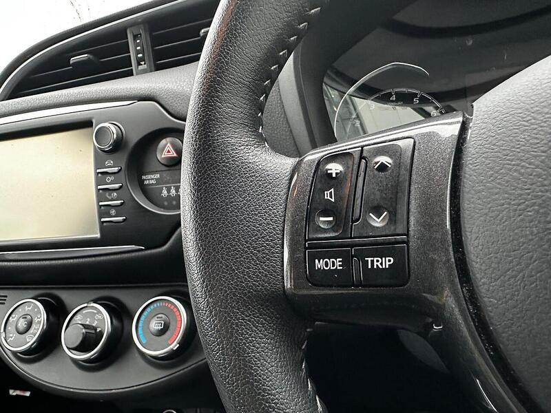 Used Toyota Yaris 2019 for sale - 77132526: Photo 23