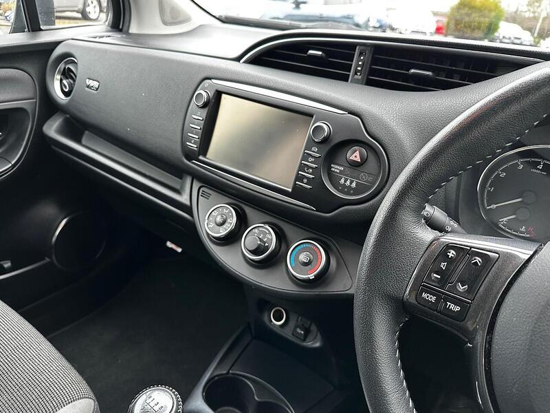 Used Toyota Yaris 2019 for sale - 77132526: Photo 24