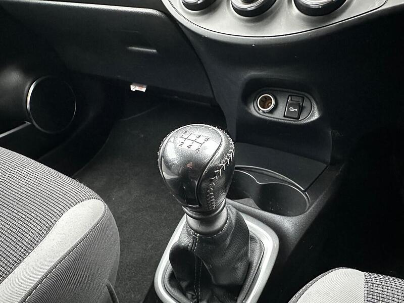 Used Toyota Yaris 2019 for sale - 77132526: Photo 27