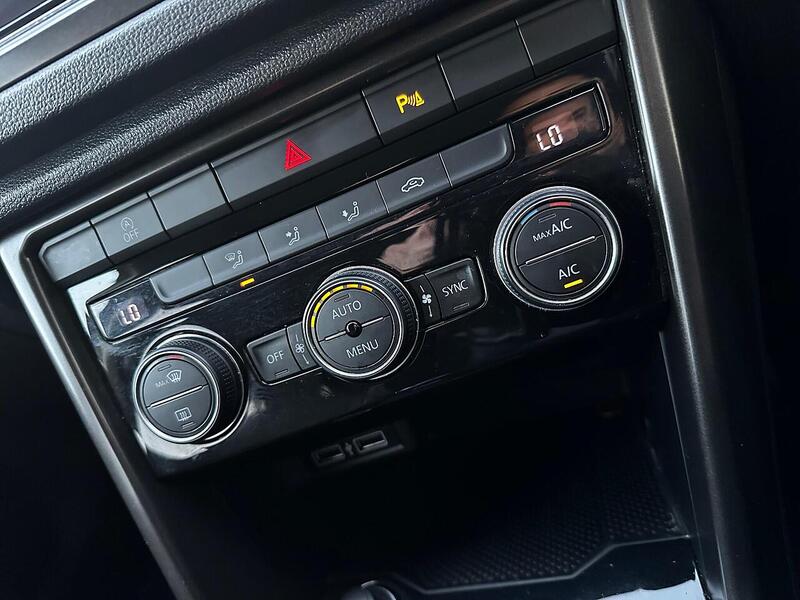 Used Volkswagen T-Roc 2019 for sale - 77132467: Photo 23