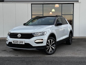 Used Volkswagen T-Roc 2019 for sale - 77132467: Photo