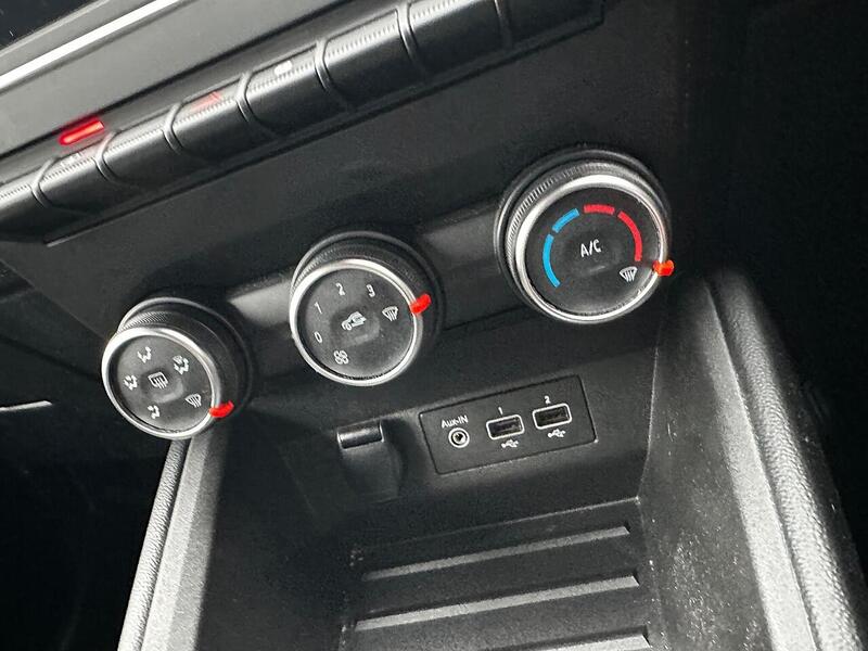 Used Renault Clio 2020 for sale - 77132471: Photo 24