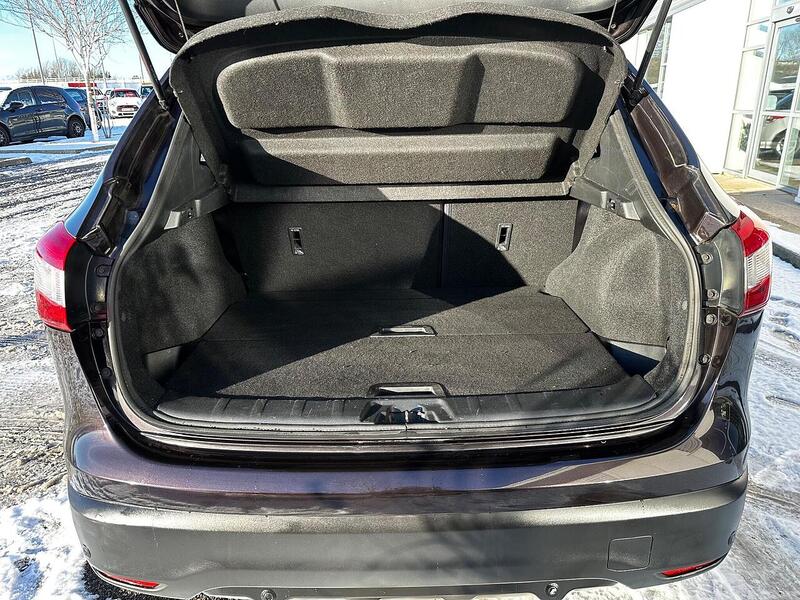 Used Nissan Qashqai 2015 for sale - 77132551: Photo 9