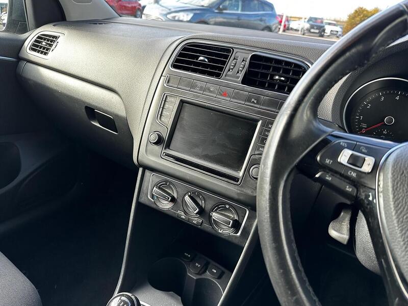 Used Volkswagen Polo 2015 for sale - 78069605: Photo 24