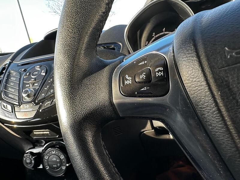 Used Ford Fiesta 2015 for sale - 77250921: Photo 16