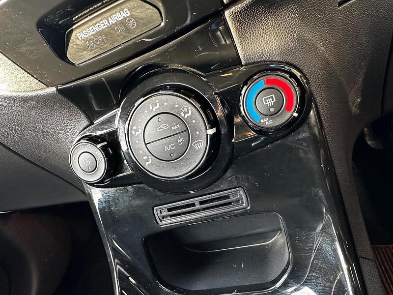 Used Ford Fiesta 2015 for sale - 77250921: Photo 29