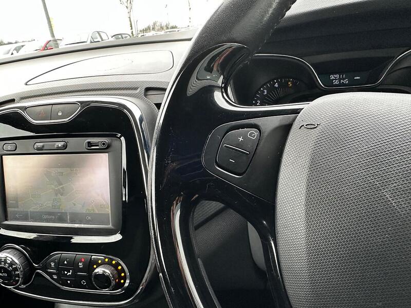 Used Renault Captur for sale - 77490666: Photo 19