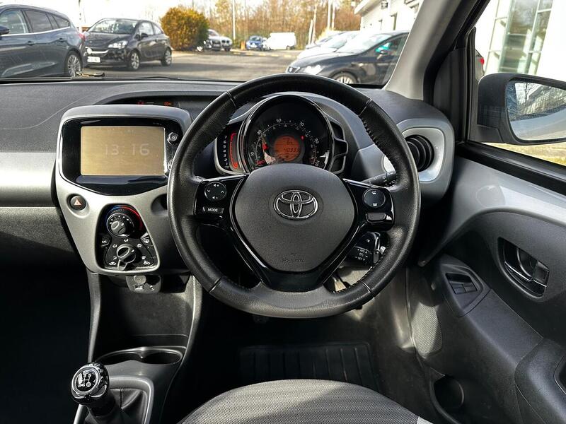 Used Toyota AYGO 2018 for sale - 77594941: Photo 11