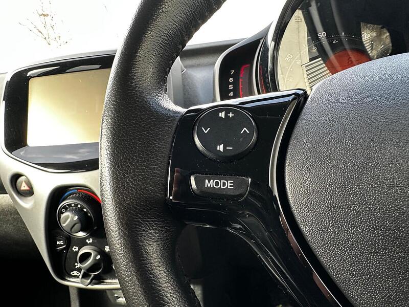 Used Toyota AYGO 2018 for sale - 77594941: Photo 19