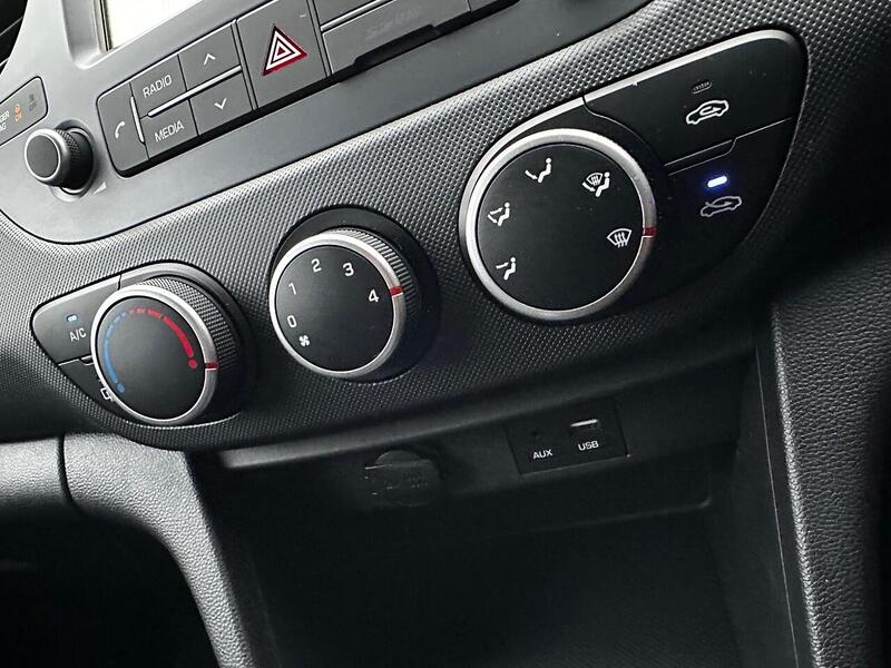 Used Hyundai i10 2019 for sale - 77328809: Photo 27