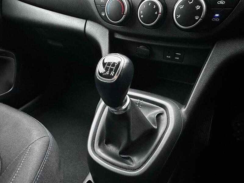 Used Hyundai i10 2019 for sale - 77328809: Photo 28