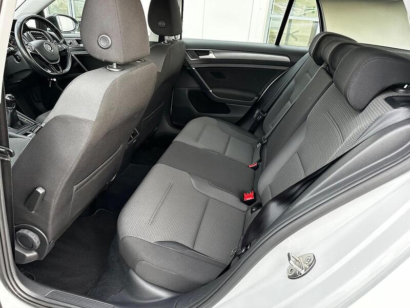 Used Volkswagen Golf 2017 for sale - 77132544: Photo 15
