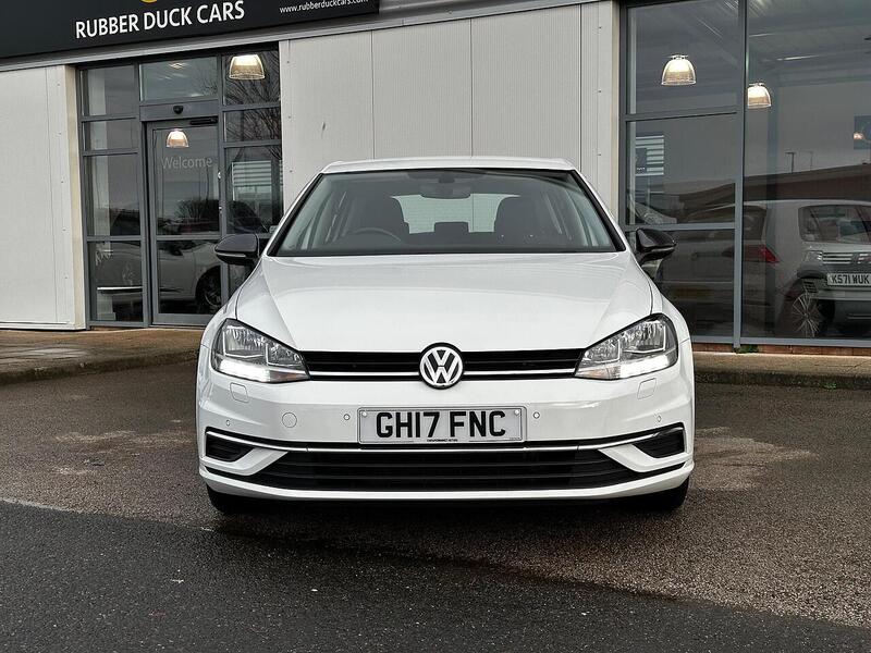 Used Volkswagen Golf 2017 for sale - 77132544: Photo 2