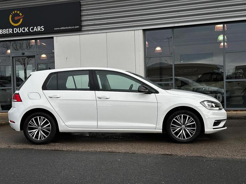 Used Volkswagen Golf 2017 for sale - 77132544: Photo 4