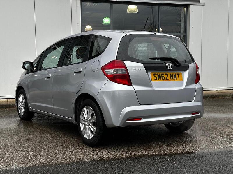 Used Honda Jazz 2013 for sale - 77547875: Photo 4