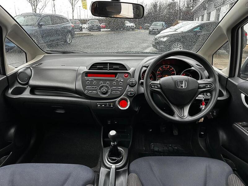 Used Honda Jazz 2013 for sale - 77547875: Photo 9