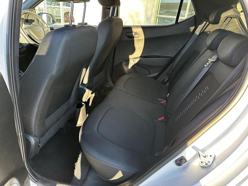 Used Hyundai i10 2018 for sale - 77392597: Photo 13